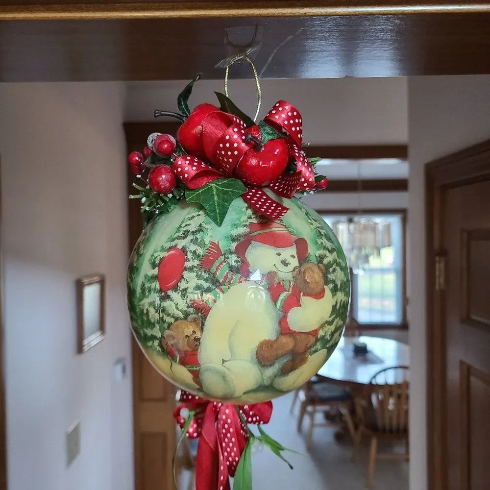 Oversize Mistletoe Christmas Holiday Doorway Or Window Bears Hanging Ornament